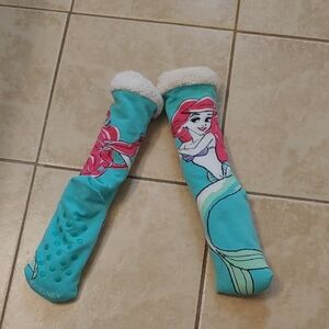 VTG Disney The Little Mermaid Ariel Sherpa Lined Socks With Grip Soles
